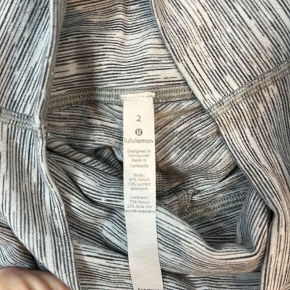 🩰✨ Lululemon High-Rise Leggings - Size 2 - Full Length - - Picture 4 of 5